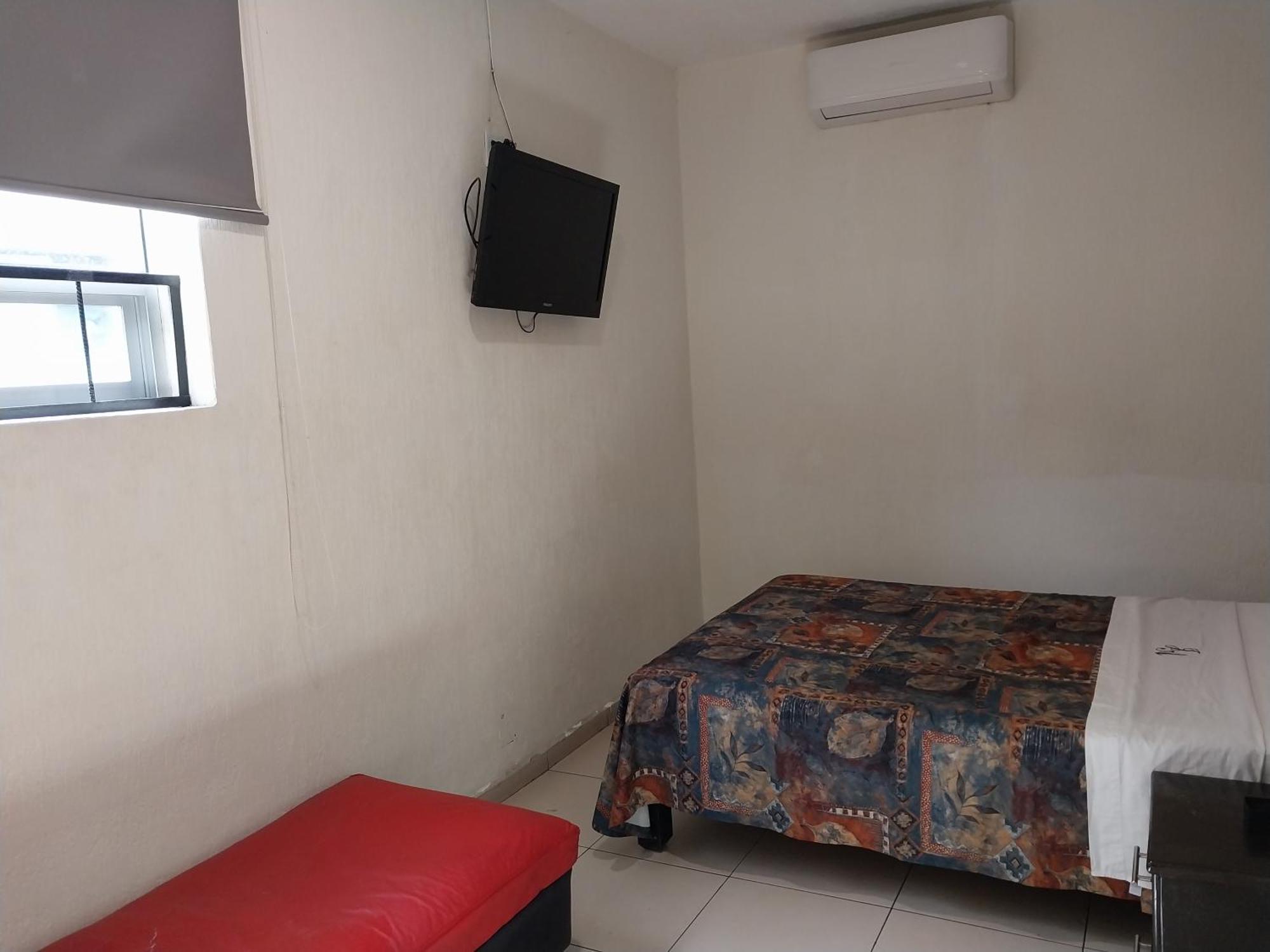 Hotel Jorge Alejandro غوادالاجارا المظهر الخارجي الصورة
