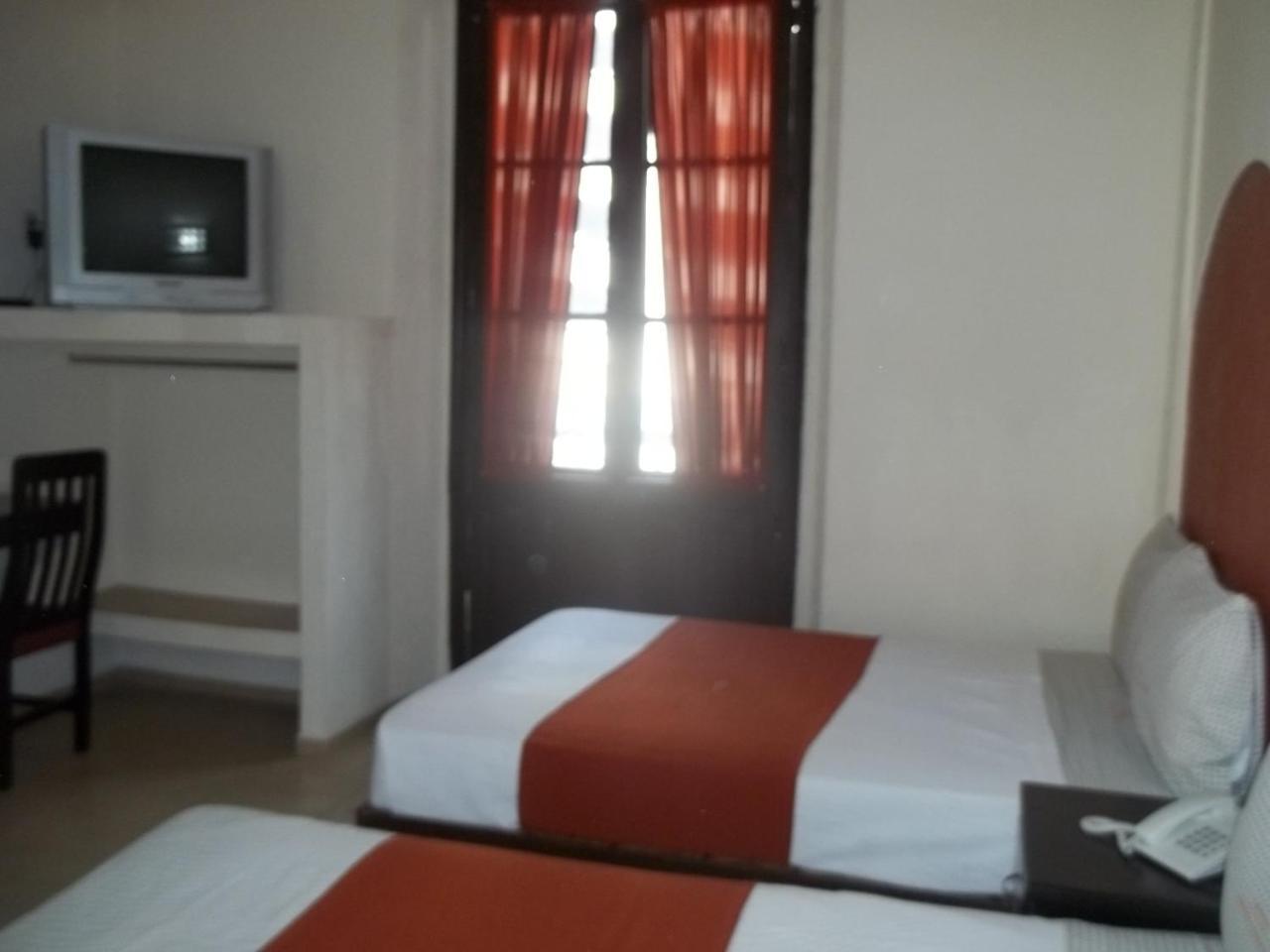 Hotel Jorge Alejandro غوادالاجارا المظهر الخارجي الصورة